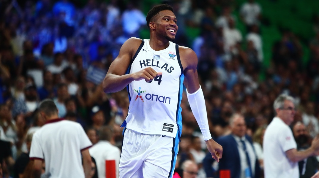 Όπου Γιάννης μάλαμα – Η απίστευτη εμφάνιση του Αντετοκούνμπο κόντρα στη Λετονία (vid)