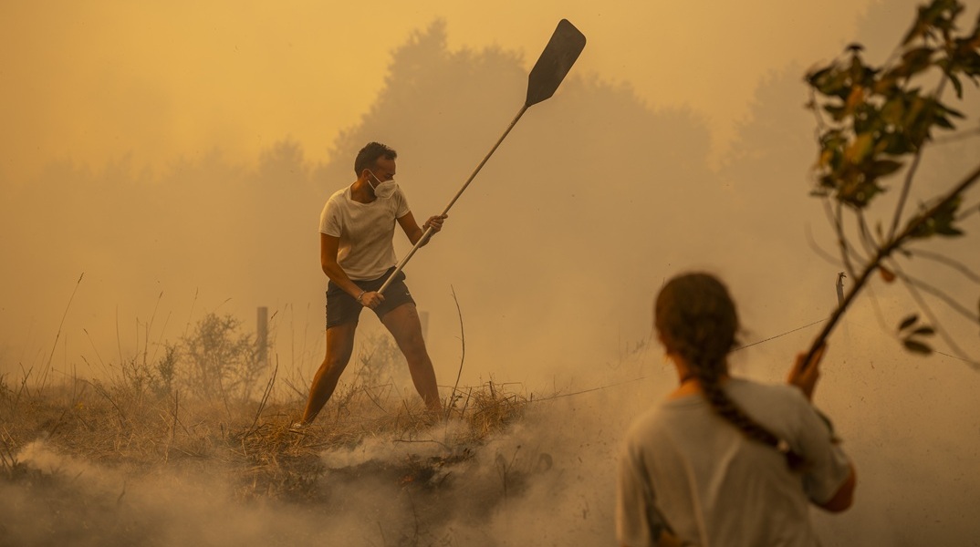 Ισπανία: 21 μέτωπα φωτιάς, μαίνονται πάνω από 10 ημέρες - Οι ισχυροί άνεμοι περιπλέκουν το έργο των πυροσβεστών