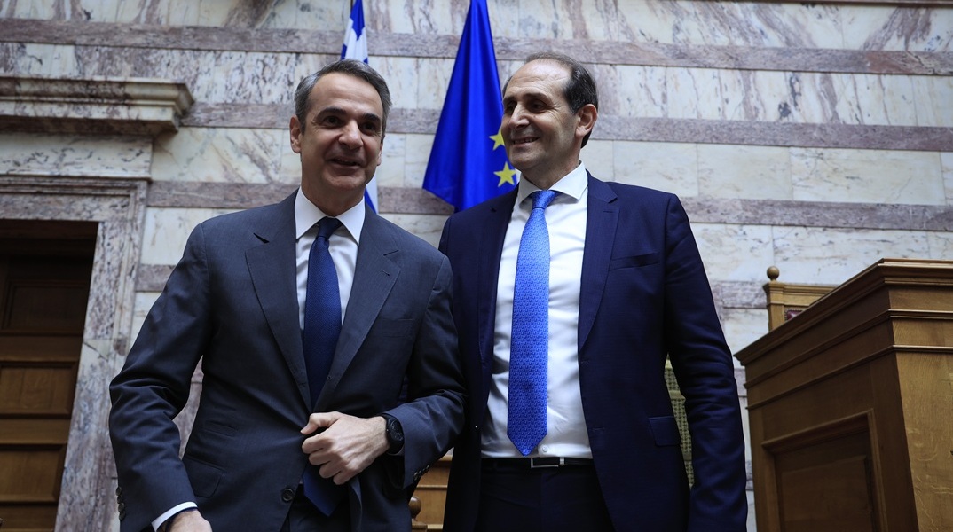 Μητσοτάκης για Βεσυρόπουλο: Αφοσιωμένος στο καθήκον και αγαπητός συνεργάτης