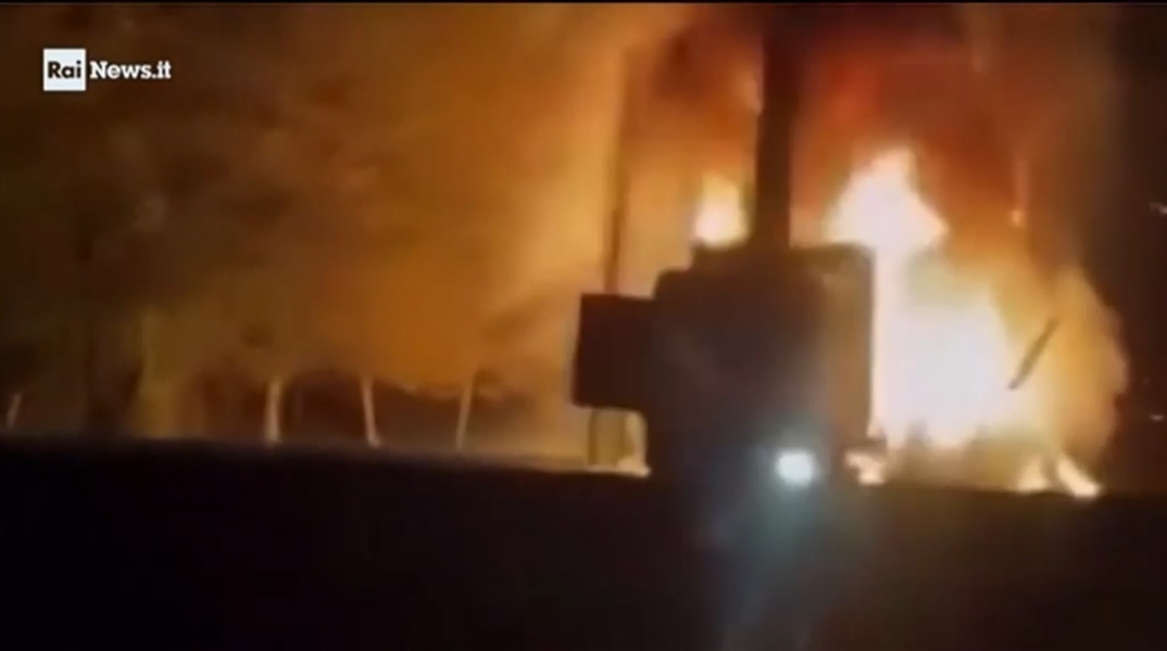 Φλεγόμενη νταλίκα στην Τουρκία