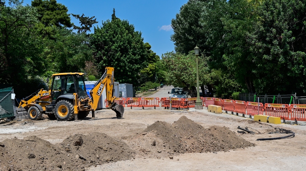 Έργα ανάπλασης στην λεωφόρο Βασιλίσσης Όλγας