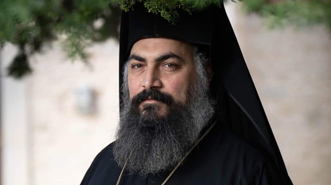 Ο Αρχιμανδρίτης και Εφημέριος της Ενορίας Στερνών Μελχισεδέκ Αμπελικάκης