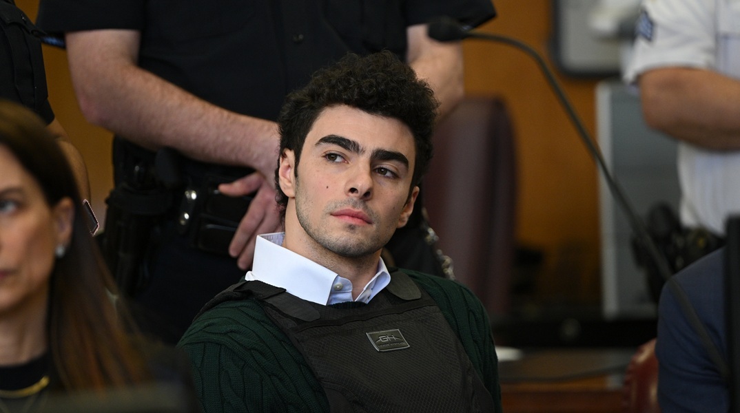 Η Shein ερευνά τη χρήση εικόνας του Λουίτζι Μαντζιόνε σε διαφήμιση προϊόντος