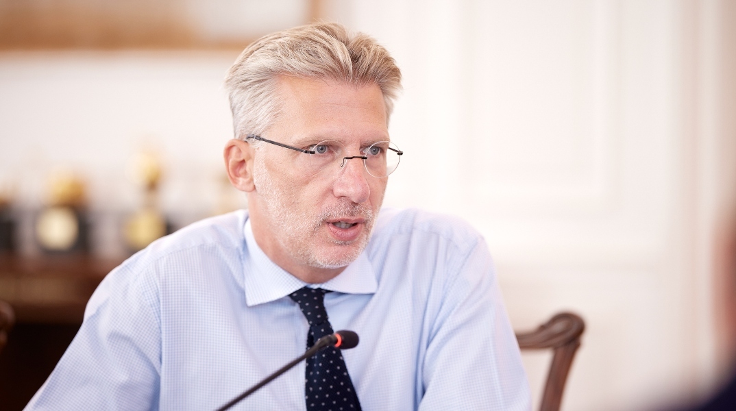 Ο υπουργός Επικρατείας, Άκης Σκέρτσος 