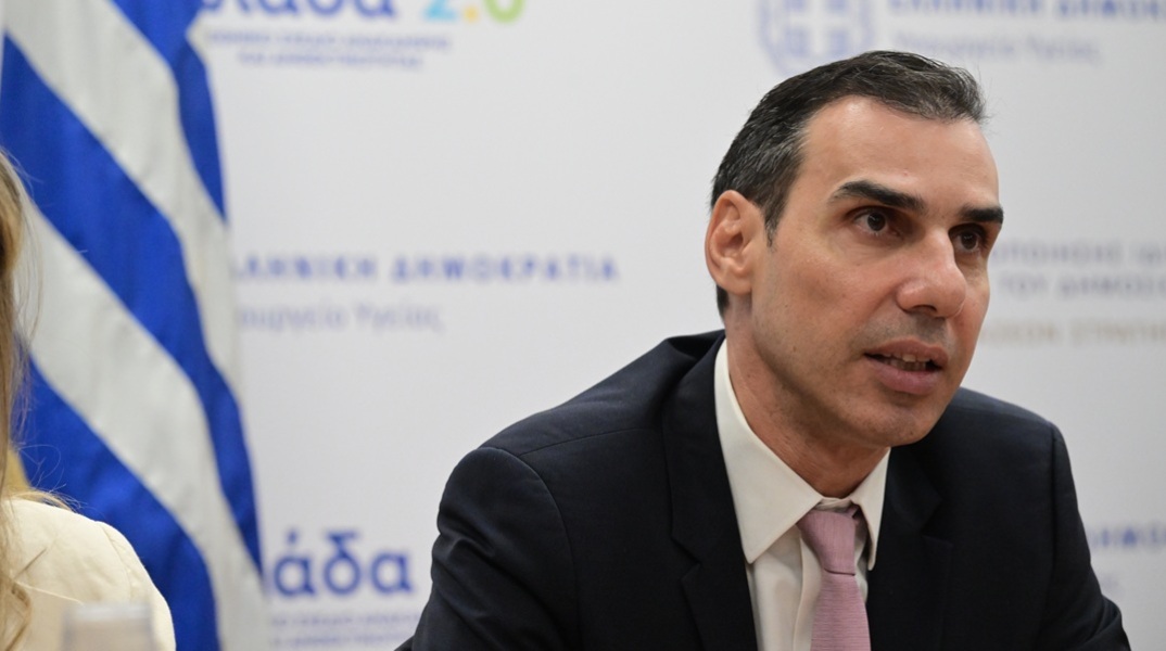 Θεμιστοκλέους: Ενισχύουμε τις αεροδιακομιδές και δημιουργούμε περισσότερες γέφυρες ζωής