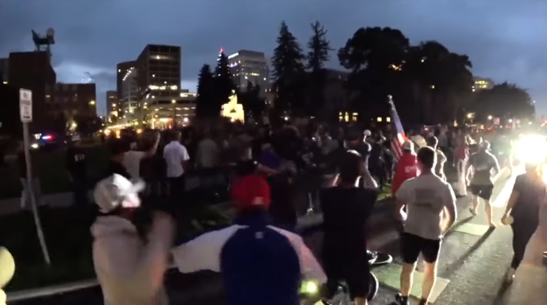 ταραχες, κοσμος