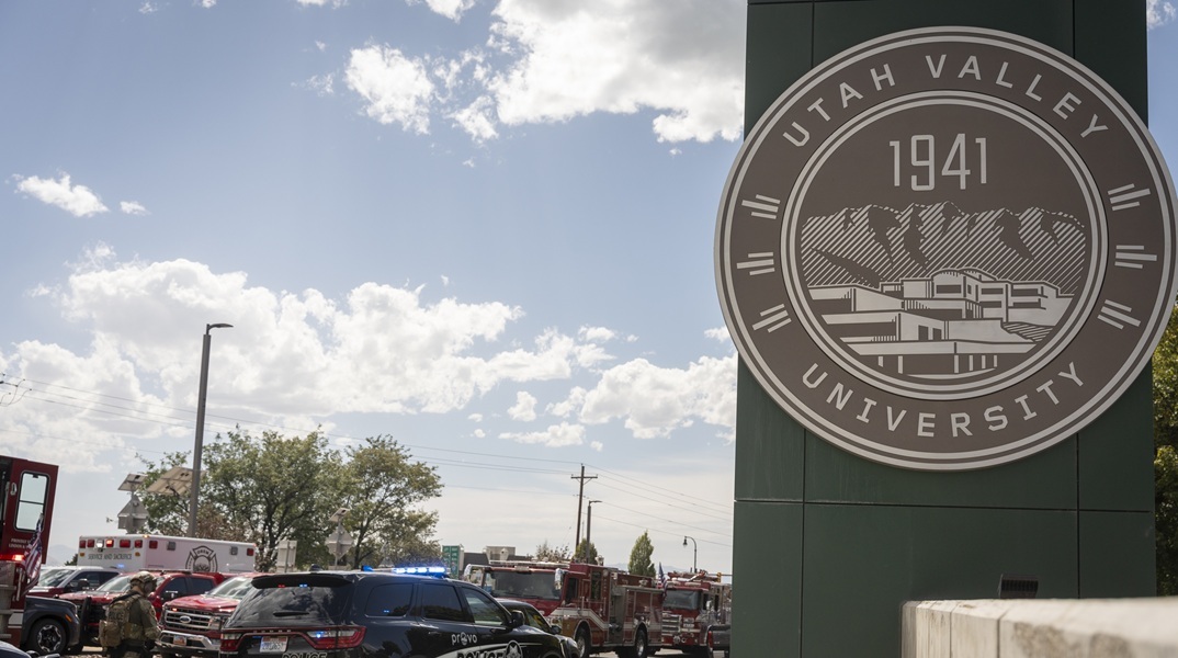 Τσάρλι Κερκ: Υπάρχουν βίντεο με τον ύποπτο, λέει το FBI - Εντοπίστηκε το όπλο της δολοφονίας