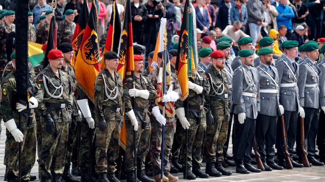 Μέλη των Γερμανικών Ενόπλων Δυνάμεων στο Βίλνιους της Λιθουανίας