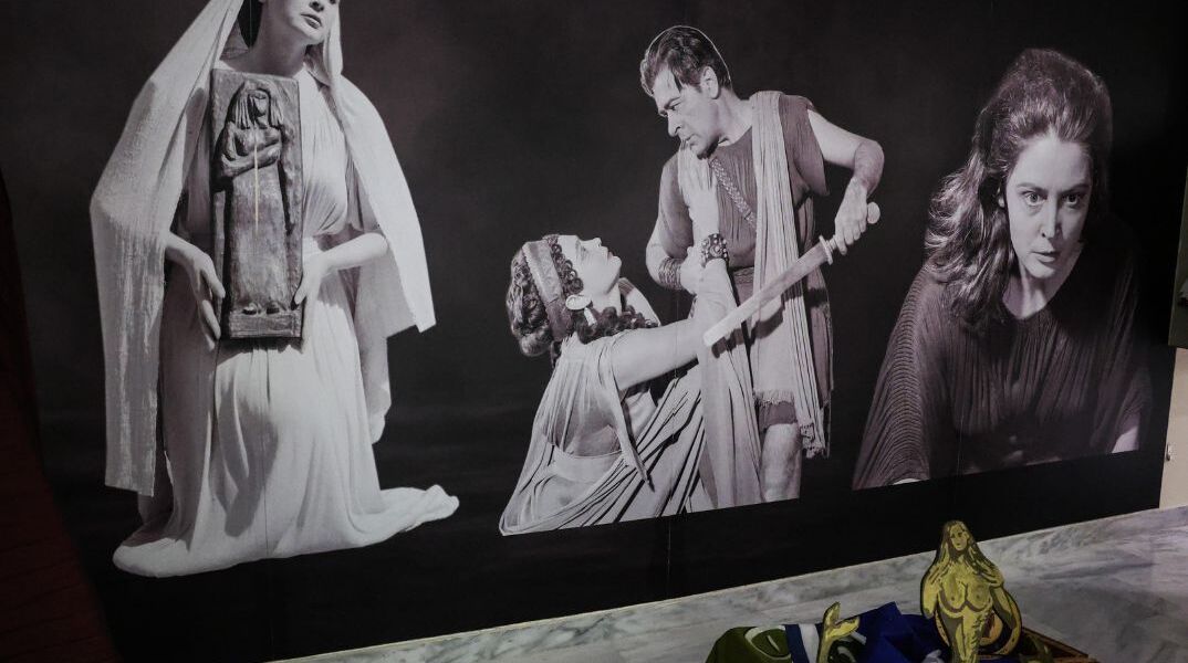 Ο ΠΡΟΕΔΡΟΣ ΤΗΣ ΔΗΜΟΚΡΑΤΙΑΣ ΚΩΝΣΤΑΝΤΙΝΟΣ ΑΝ. ΤΑΣΟΥΛΑΣ ΣΤΑ ΕΓΚΑΙΝΙΑ ΤΟΥ ΜΟΥΣΕΙΟΥ ΑΝΝΑΣ ΣΥΝΟΔΙΝΟΥ(ΘΟΔΩΡΗΣ ΜΑΝΩΛΟΠΟΥΛΟΣ/ΓΡΑΦΕΙΟ ΤΥΠΟΥ ΠΡΟΕΔΡΙΑΣ ΤΗΣ ΔΗΜΟΚΡΑΤΙΑΣ/EUROKINISSI)