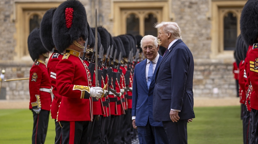 Το «καρφί» του Τραμπ στον πρίγκιπα Χάρι κατά τη διάρκεια του επίσημου δείπνου στο κάστρο του Ουίνδσορ