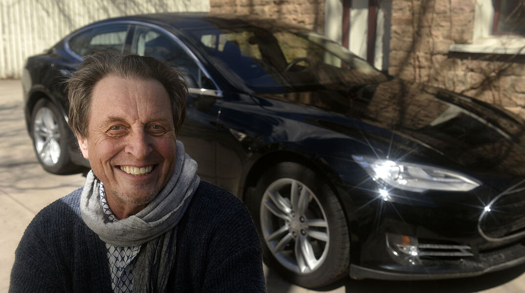 Έλον Μασκ: Σοβαρές κατηγορίες κακοποίησης παιδιών κατά του πατέρα του Έρρολ