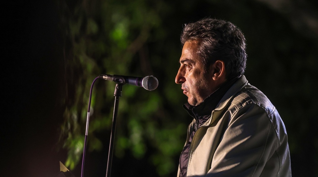 Τέμπη: Ο Παύλος Ασλανίδης κατέθεσε νέο αίτημα εκταφής της σορού του γιου του