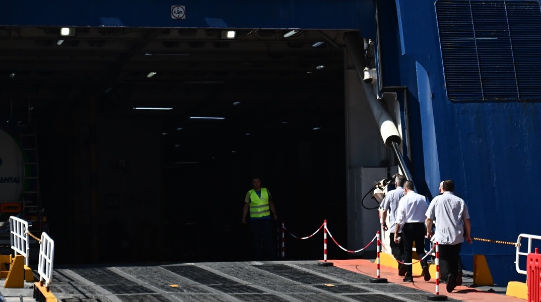 Συνελήφθησαν ο πλοίαρχος και ο Α΄ μηχανικός του πλοίου μετά τον θάνατο 20χρονου ναυτικού