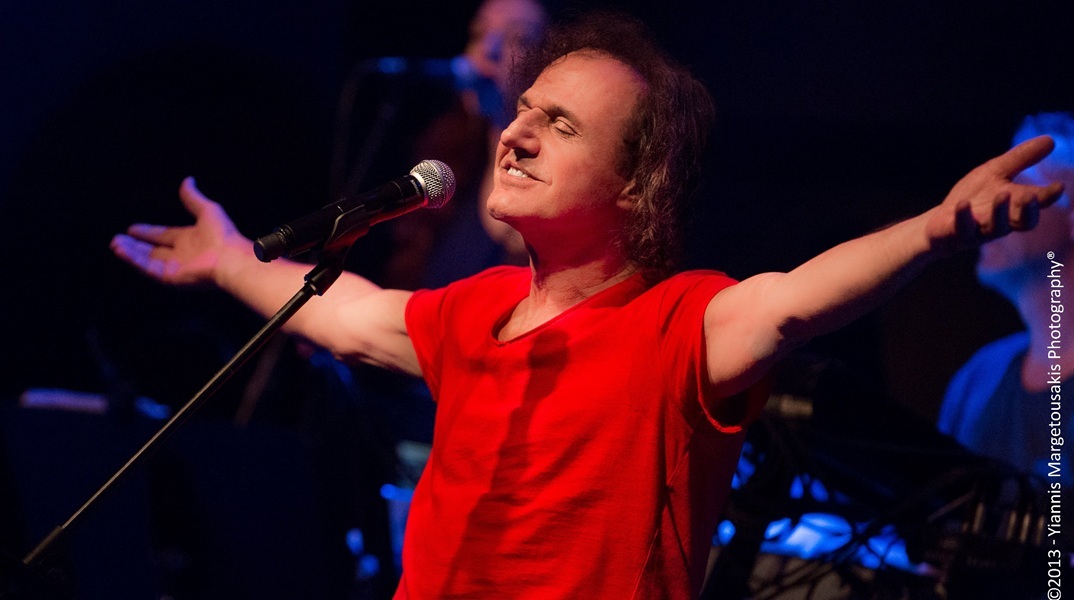 Βασίλης Παπακωνσταντίνου