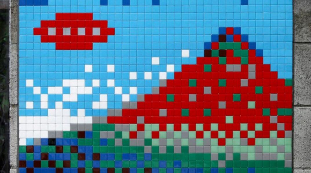 Ο καλλιτέχνης Invader μηνύει τον οίκο Julien’s για πώληση έργων street art χωρίς άδεια