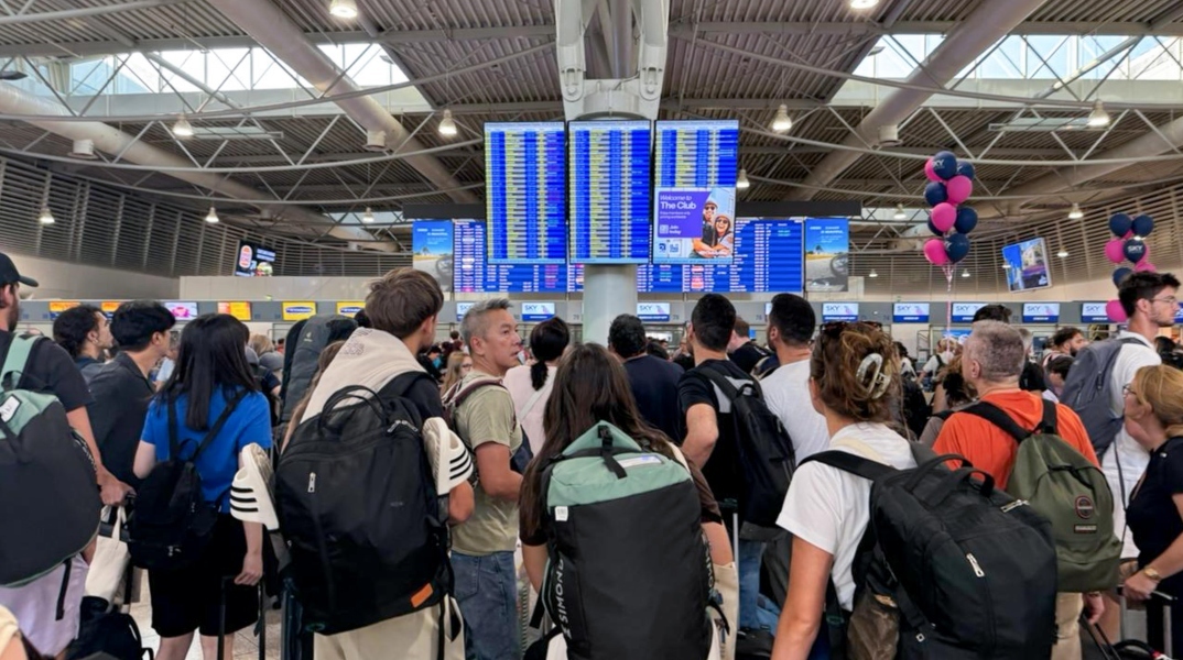 Συνωστισμός στο αεροδρόμιο «Ελευθέριος Βενιζέλος»
