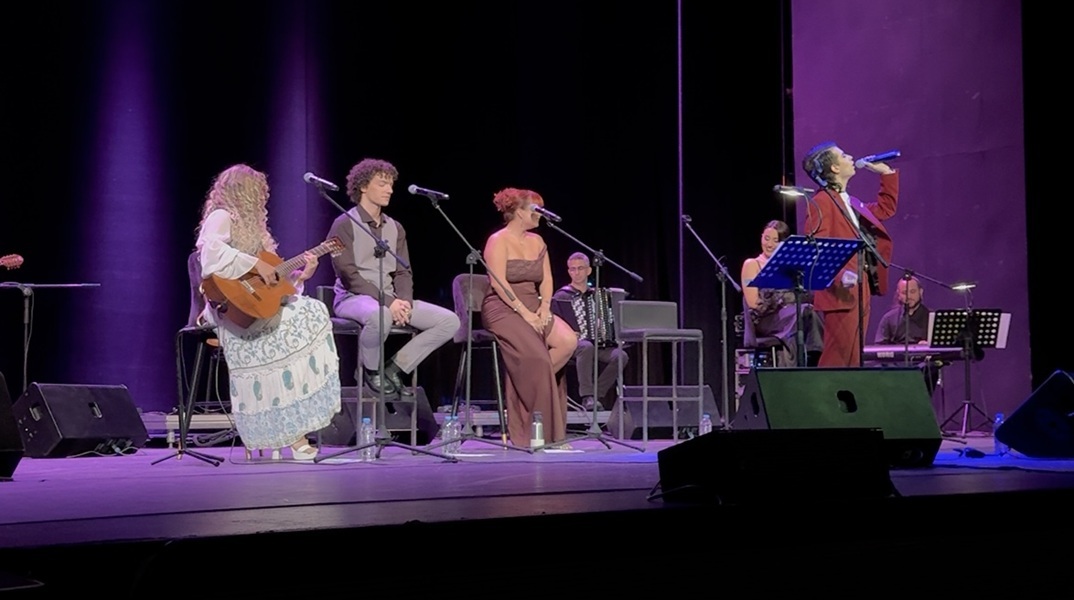 Οι μουσικοί του δρόμου στο Παλλάς