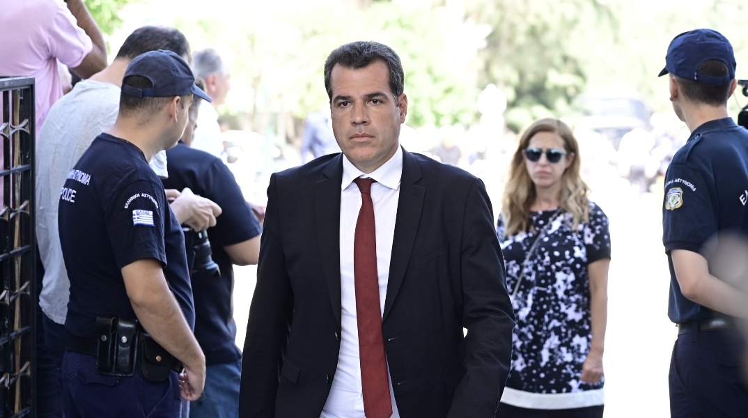 Ο υπουργός Μετανάστευσης και Ασύλου, Θάνος Πλεύρης