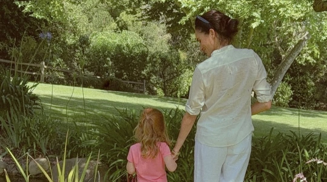 Η μικρή Λίλιμπετ κλέβει την παράσταση στην τρυφερή ανάρτηση της Μέγκαν Μαρκλ