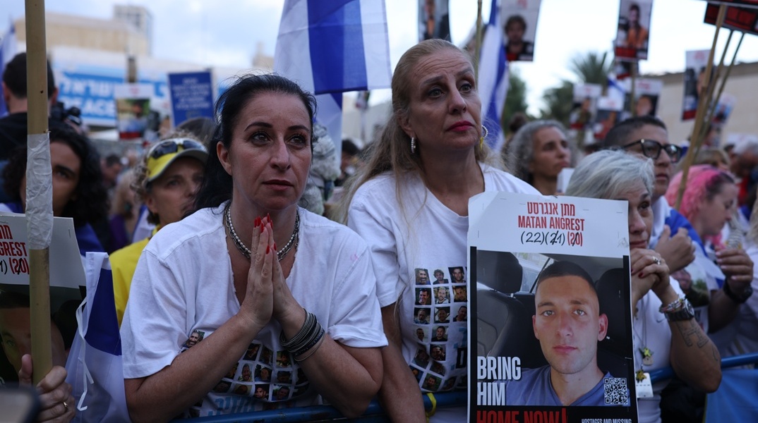 LIVE | Απελευθερώθηκαν οι πρώτοι έξι όμηροι από τη Χαμάς