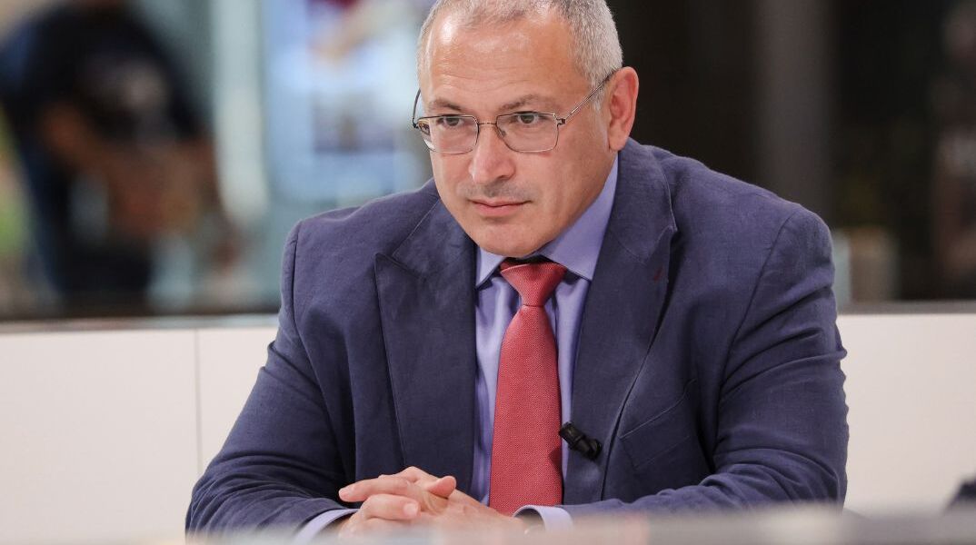 Η Ρωσία κατηγορεί τον Μιχαήλ Χοντορκόφσκι και άλλους εξόριστους επικριτές του Κρεμλίνου για σχέδιο ανατροπής 