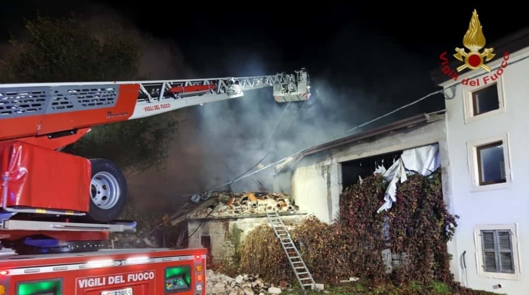 γκρεμισμενο σπιτι μετα απο εκρηξη