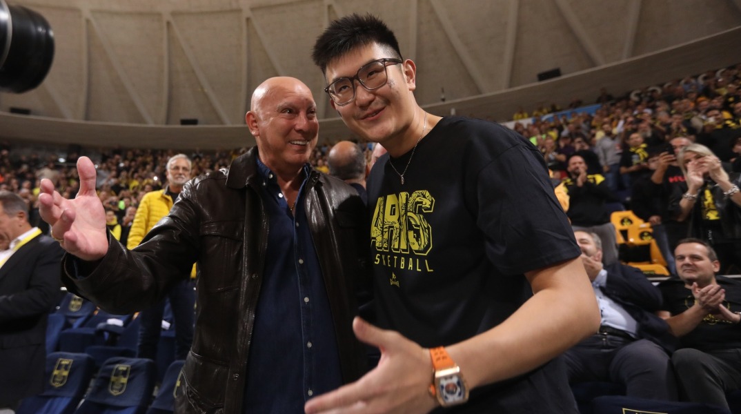 Ο Νίκος Γκάλης με τον Ρίτσαρντ Σιάο