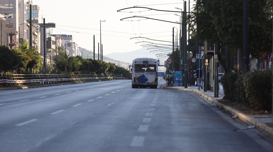 Πλαστικός χειρουργός ξυλοκόπησε 43χρονη στη μέση της Συγγρού - Της ξερίζωσε τα μαλλιά και την χτύπησε στο κεφάλι