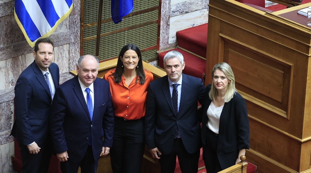 Βουλή: Ψηφίστηκε με 158 «ναι» το νέο εργασιακό νομοσχέδιο