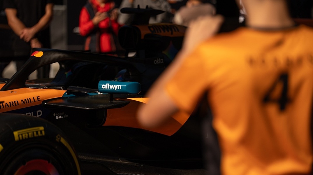 Η απόλυτη εμπειρία Formula 1 στην Πάτρα αυτή την Κυριακή - Το showcar της McLaren F1 Team θα βρίσκεται στην πλατεία Τριών Συμμάχων