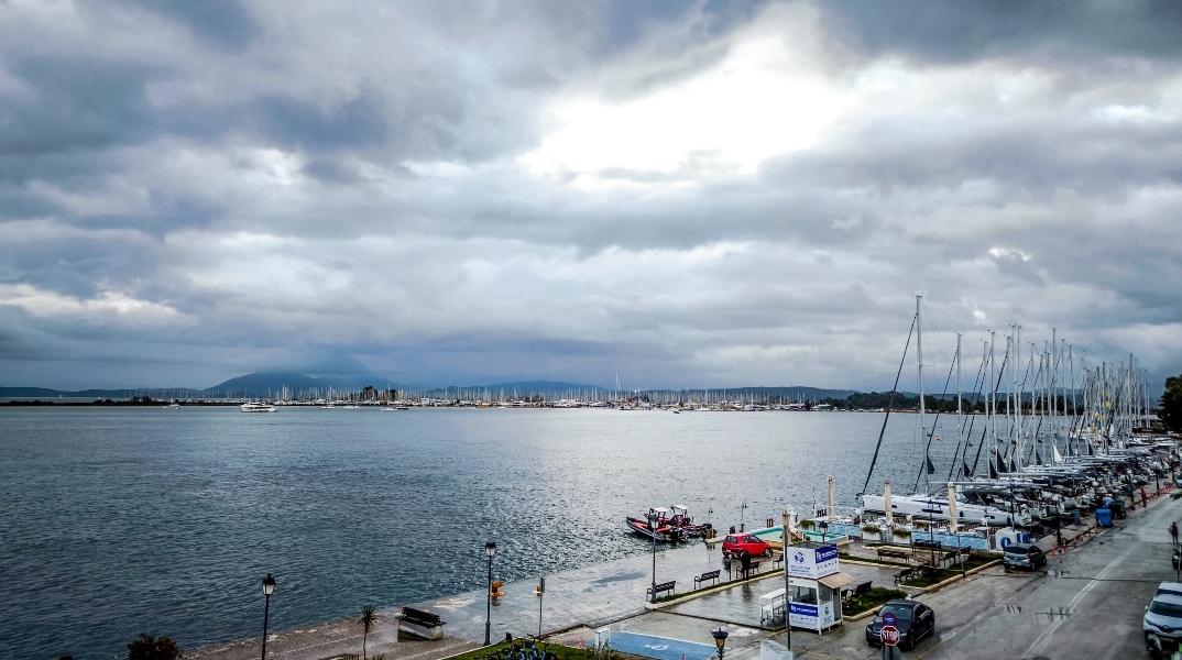 Καιρός: Βροχές και καταιγίδες