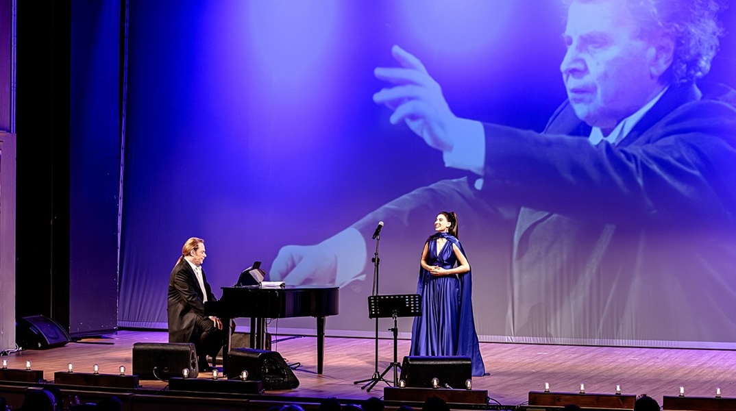 Στέφανος Κορκολής- Σοφία Μανουσάκη «για τον Μίκη» στο Μέγαρο Μουσικής Αθηνών