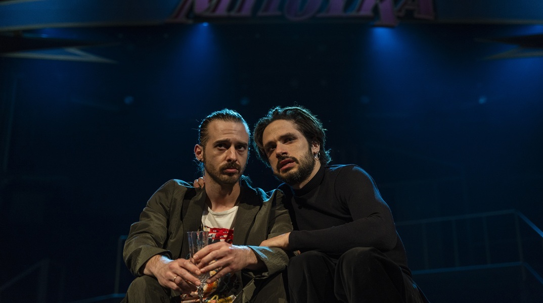 To Merde! επιστρέφει στο Δημοτικό Θέατρο Πειραιά