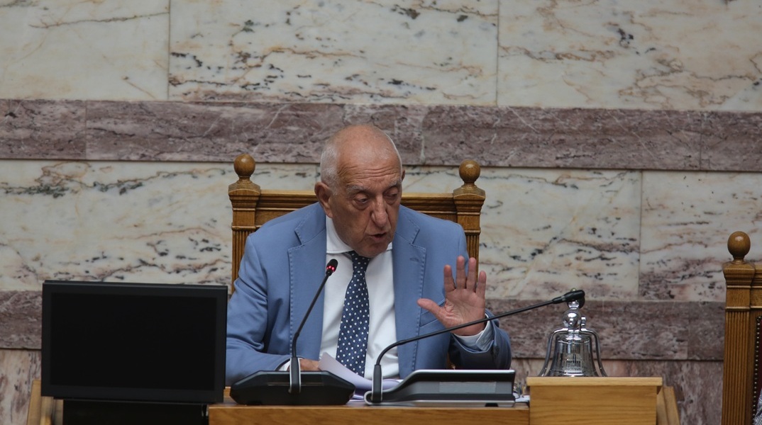 Κακλαμάνης σε Κωνσταντοπούλου: Δίνετε ασίστ στον πρωθυπουργό και βάζει τρίποντα