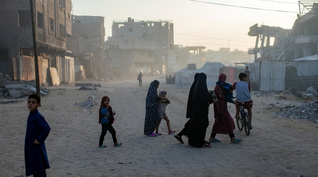 γαζα, συντριμμια, κατοικοι