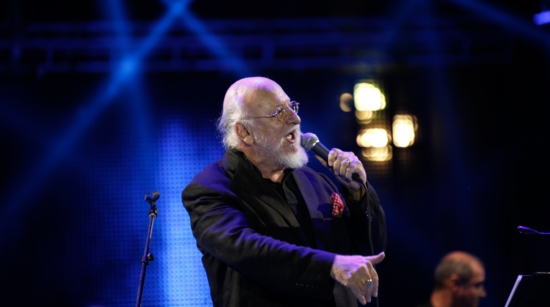 Ο Διονύσης Σαββόπουλος