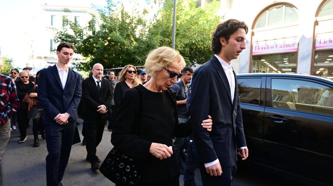 ΚΗΔΕΙΑ ΔΙΟΝΥΣΗ ΣΑΒΒΟΠΟΥΛΟΥ. ΕΞΟΔΙΟΣ ΑΚΟΛΟΥΘΙΑ ΣΤΗ ΜΗΤΡΟΠΟΛΗ ΑΘΗΝΩΝ