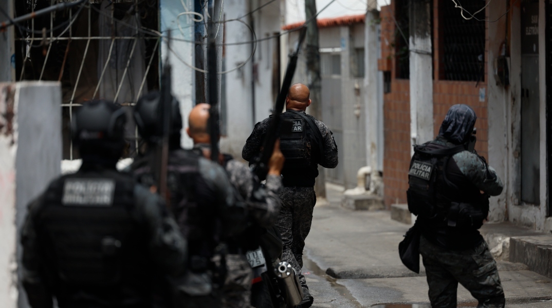 Βραζιλιάνοι αστυνομικοί στις φαβέλες του Ρίο ντε Τζανέιρο