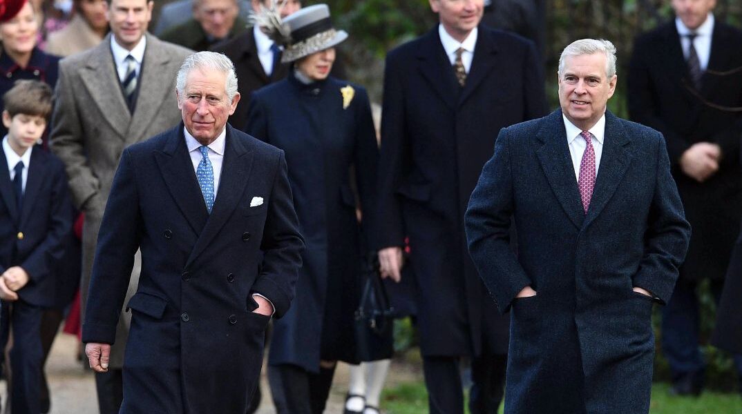 Ο βασιλιάς Κάρολος «ξηλώνει» από τον αδελφό Άντριου τον τίτλο του πρίγκιπα