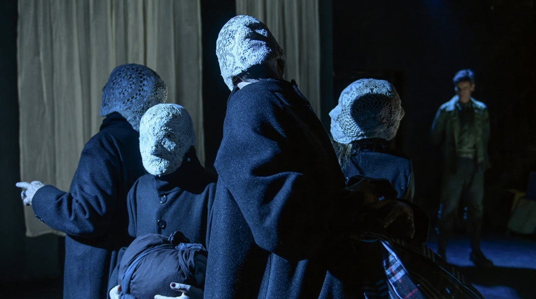 «Η λέξη πρόοδος στο στόμα της μητέρας μου ηχούσε πολύ φάλτσα»