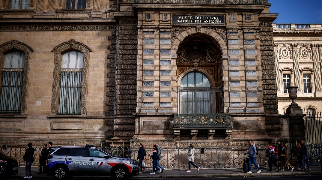 Ληστεία στο Λούβρο