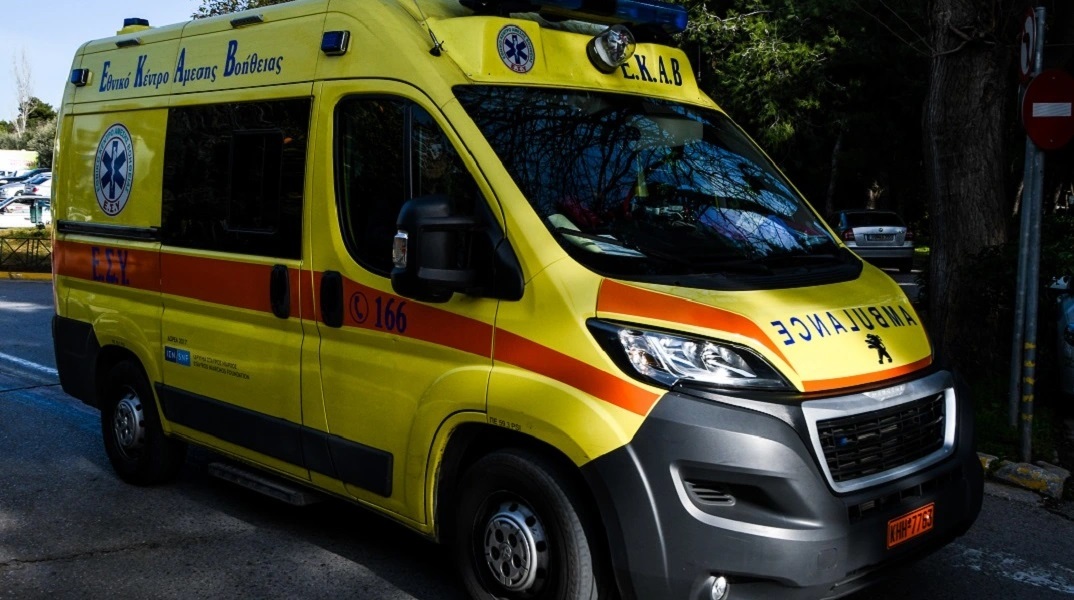 πατρα, ασθενοφορο