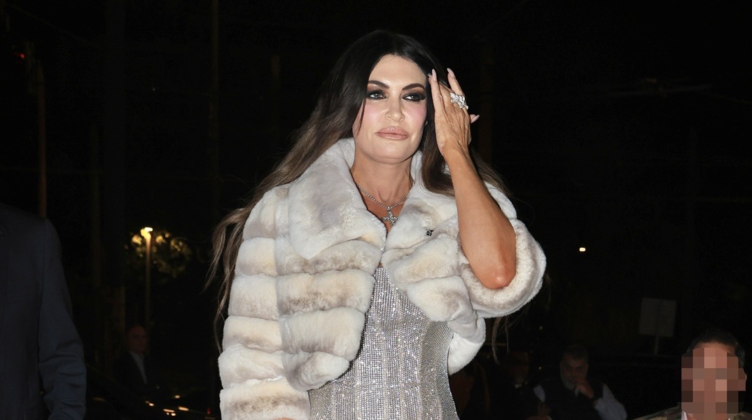 Η εμφάνιση της Κίμπερλι Γκίλφοϊλ σε ιδιωτική μουσική εκδήλωση με τον Κωνσταντίνο Αργυρό