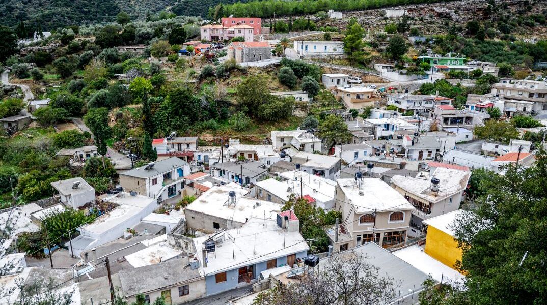 Βορίζια: Απόλυτο σκοτάδι και πένθιμη ησυχία - Μόνο το σούπερ μάρκετ ανοιχτό