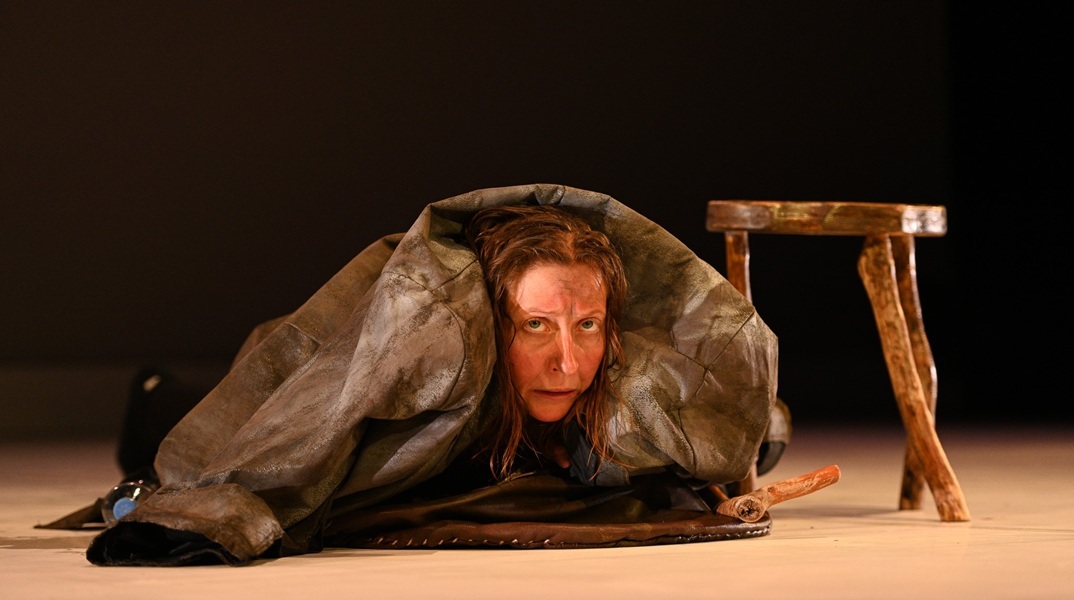 «Ο ομφαλός της γης» στην Εναλλακτική Σκηνή της ΕΛΣ