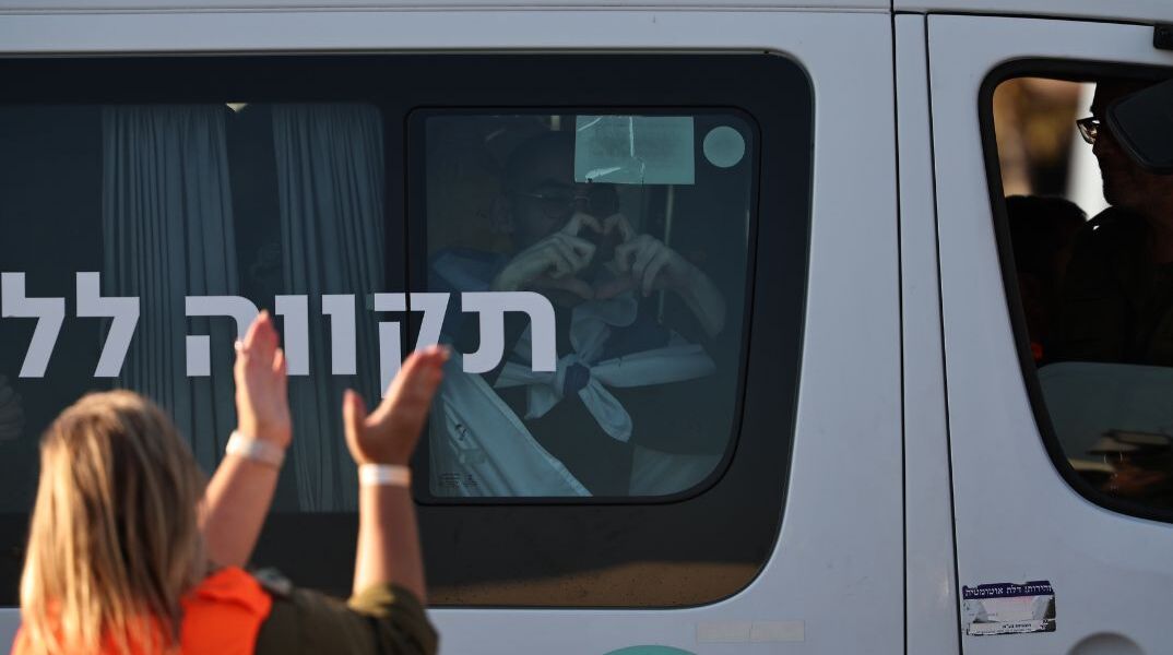 «Με κακοποίησαν για να με συντρίψουν»: Πρώτη δημόσια καταγγελία ομήρου για σεξουαλική βία στη Γάζα