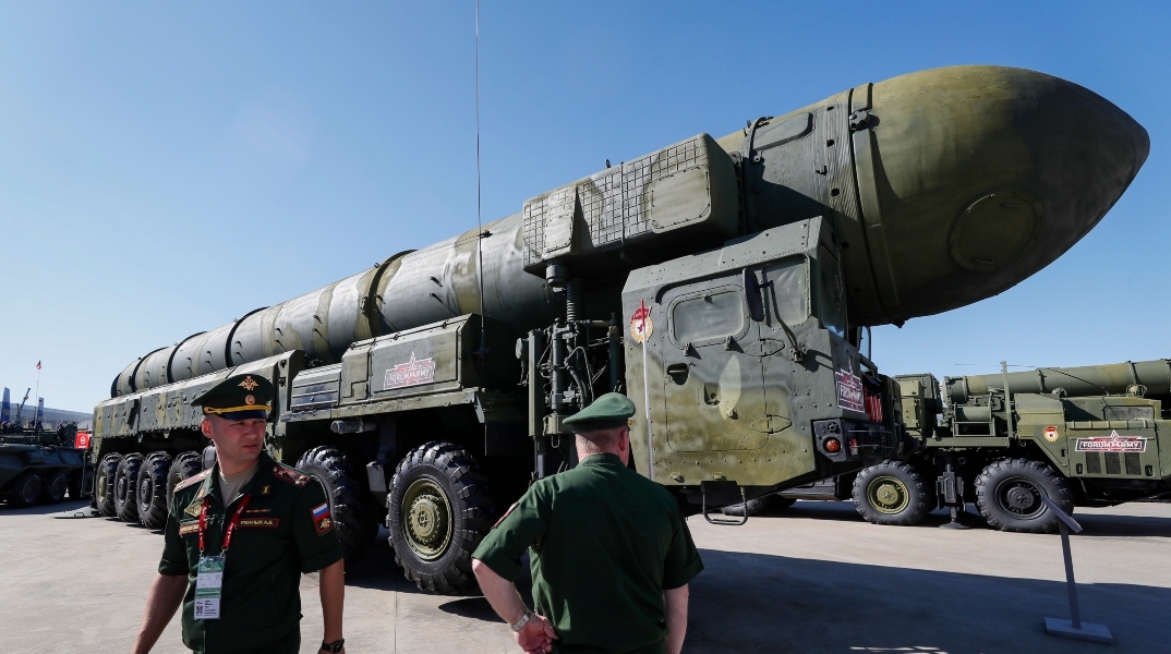 Ρωσικός στρατηγικός βαλλιστικός πυραύλος Topol κατά τη διάρκεια του έκθεσης έξω από τη Μόσχα