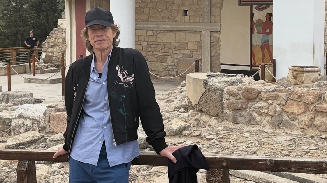 «Κάπου στη Μεσόγειο» - Οι φωτογραφίες του Μικ Τζάγκερ από την Κνωσό