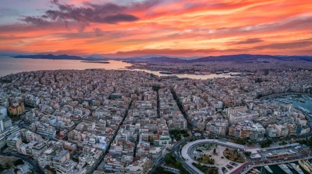 Τα Ντοκουμέντα του Πειραιά: Για πρώτη φορά οι αλάνες του Πειραιά ζωντανεύουν ξανά