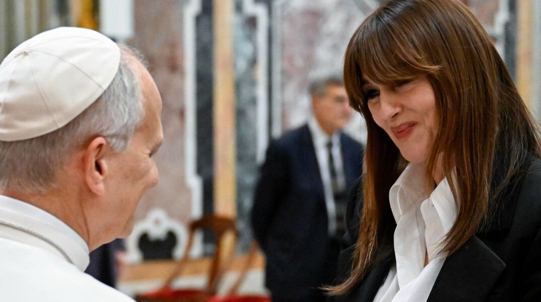 Ο Πάπας Λέων καλεί το Χόλιγουντ σε… αντεπίθεση: «Σώστε τις αίθουσες, σώστε το σινεμά»